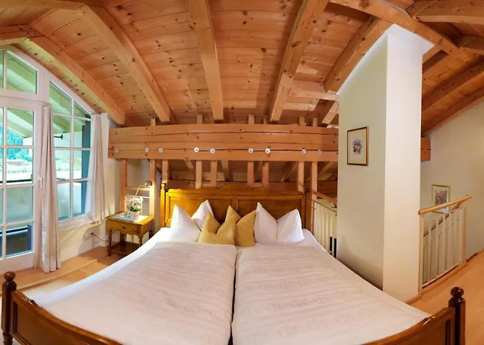 多米奇尔齐勒塔尔酒店 * 迈尔霍芬